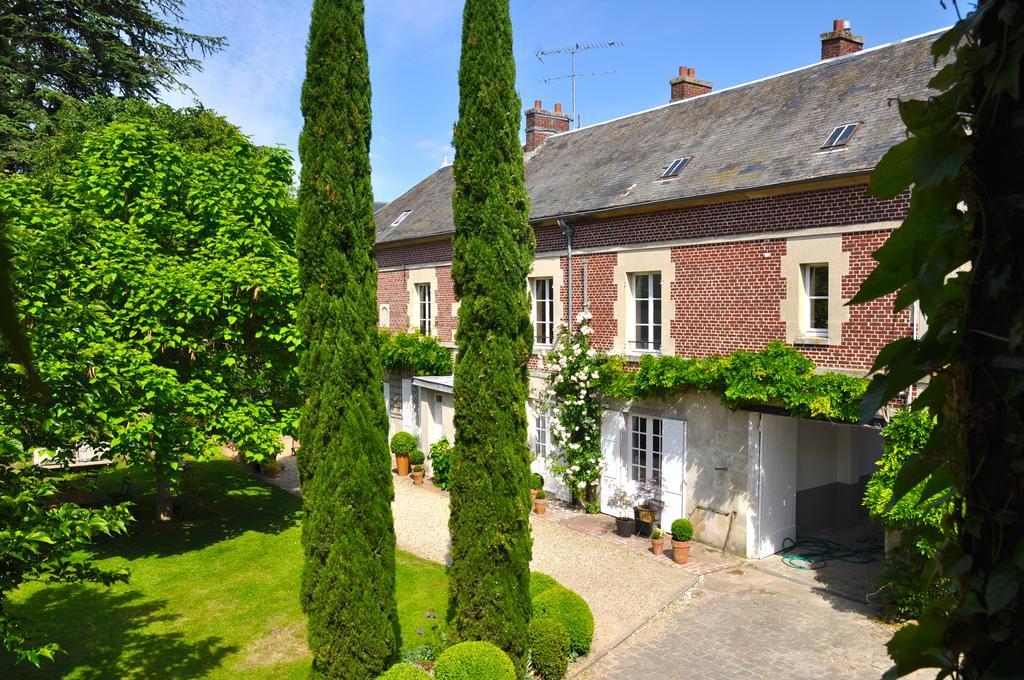 La Maison & L'Atelier Neuilly-en-Thelle Exterior photo